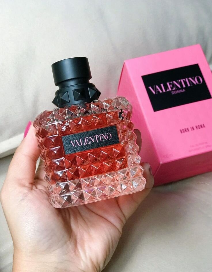 Valentino Donna Born in Roma